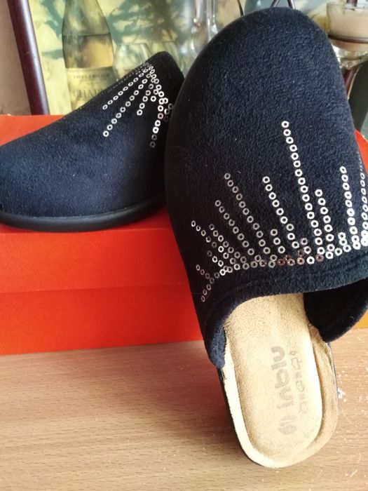 Капці на всі випадки життя