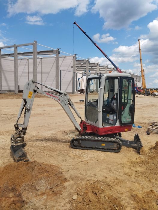 Usługi minikoparka ,koparko ładowarka, zbieranie humusu, wykopy