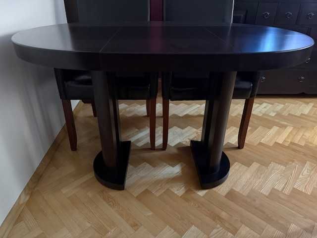stół okrągły i 4 krzesła