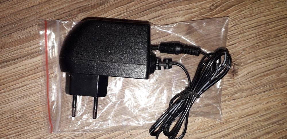 Zasilacz ładowarka 12V 2A AC-DC adapter. Nowy.