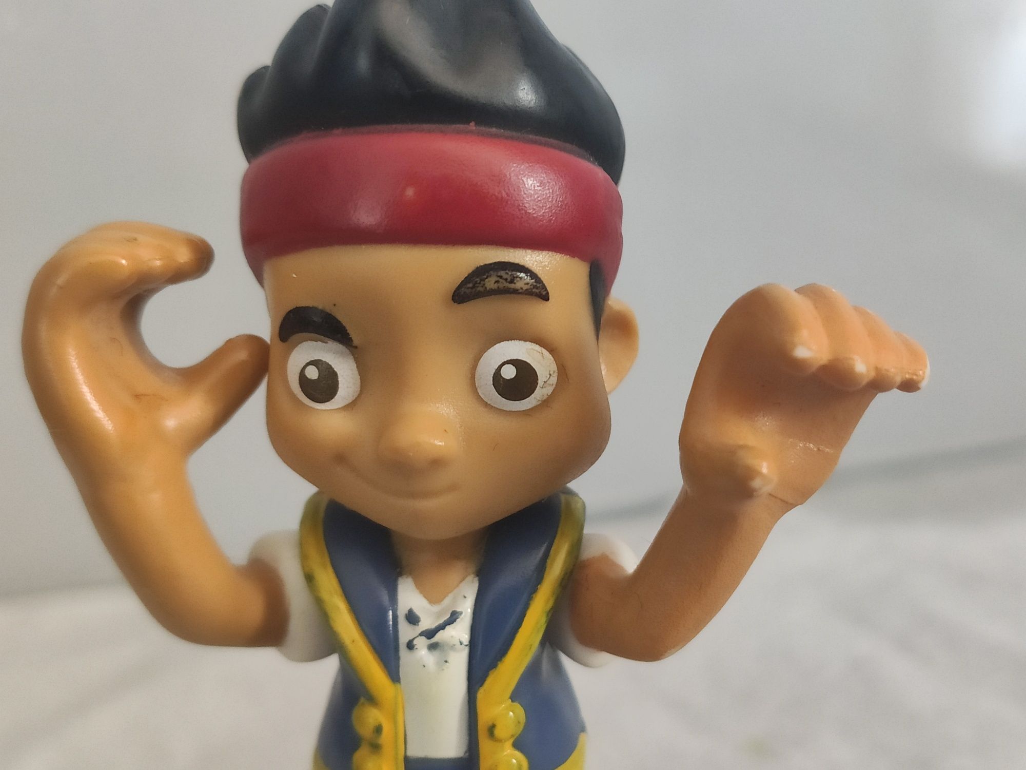 figurka Jake i Piraci z Nibylandii 
 I Puraci
do sprzedania mam 2 figu