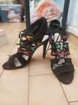 Sapatos de salto