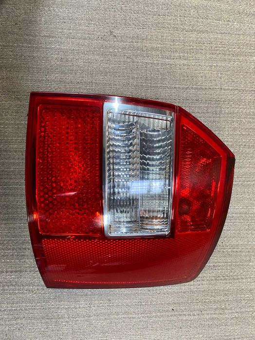 Lampa tylna prawa audi a4 b6 kombi