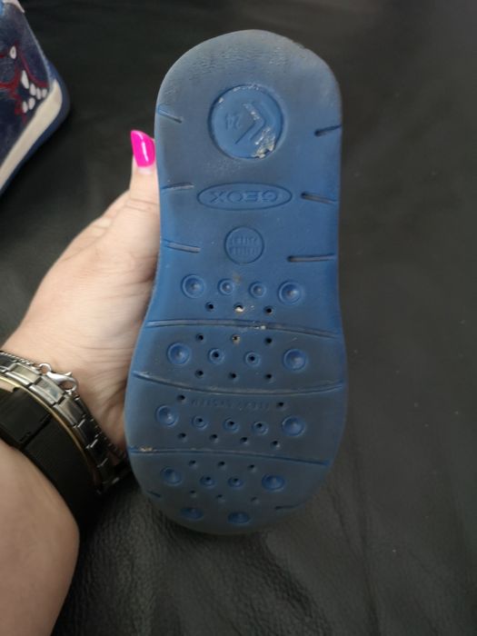 Botinhas em pele e ganga da Geox