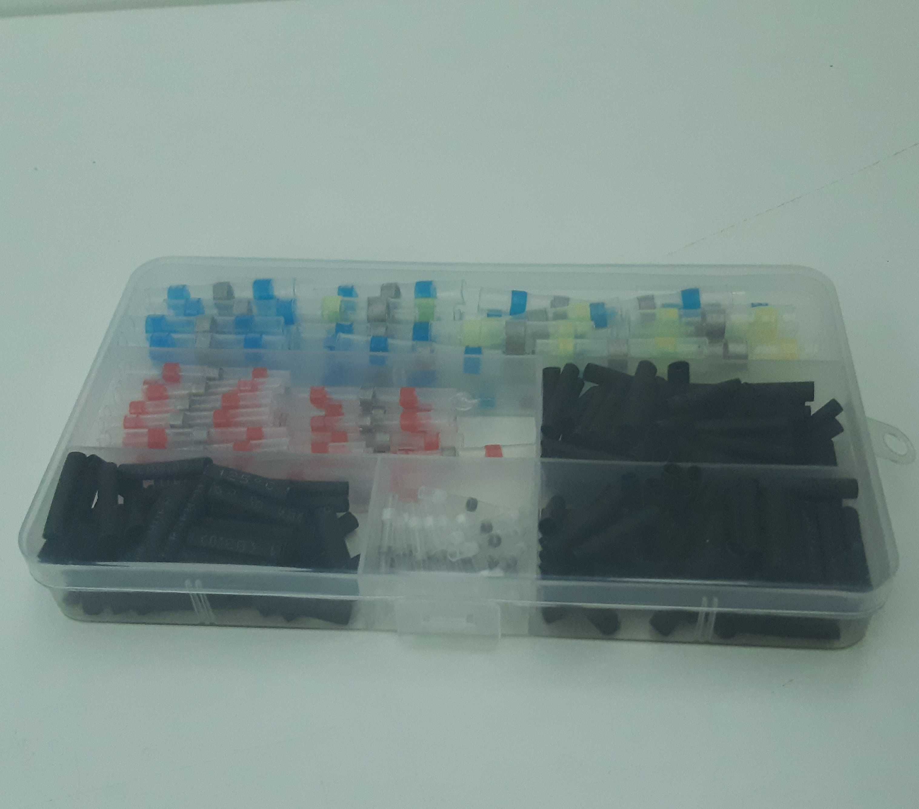 Caixa Plástico 300 peças Conectores Eléctricos Isolantes Fio Novos