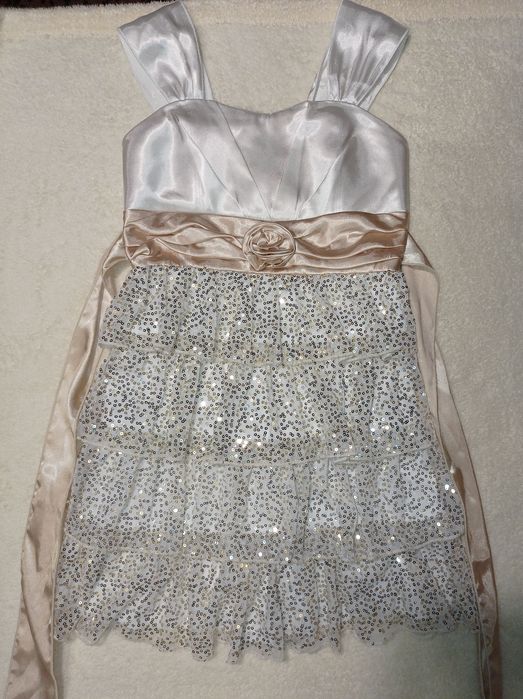 Святкова сукня, костюм - прокат, продаж