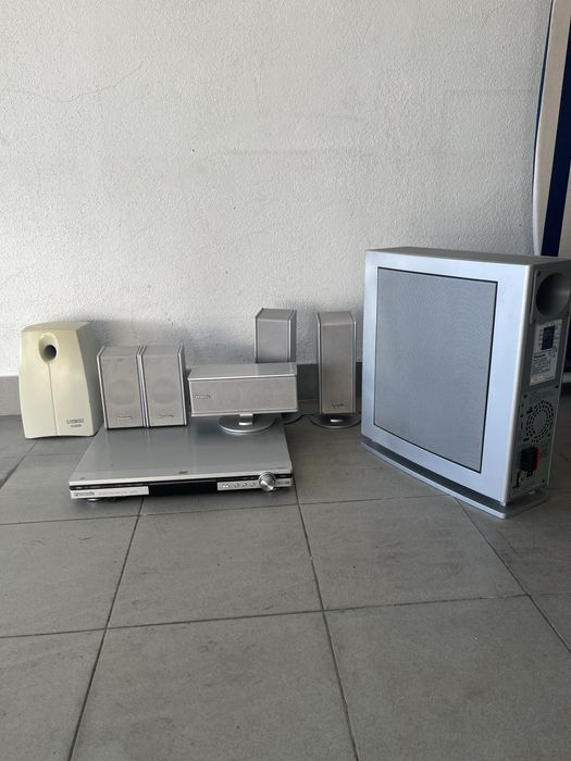Home Theater Panasonic SA-HT520 + Colunas + Subwoofer