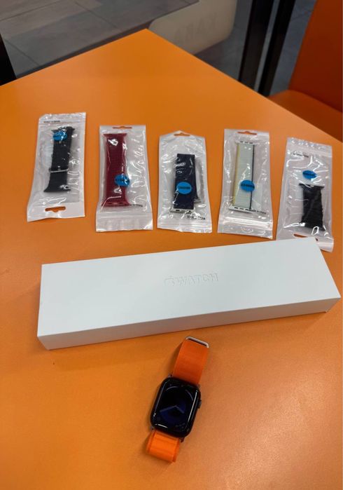 Apple watch 7 - 45mm.