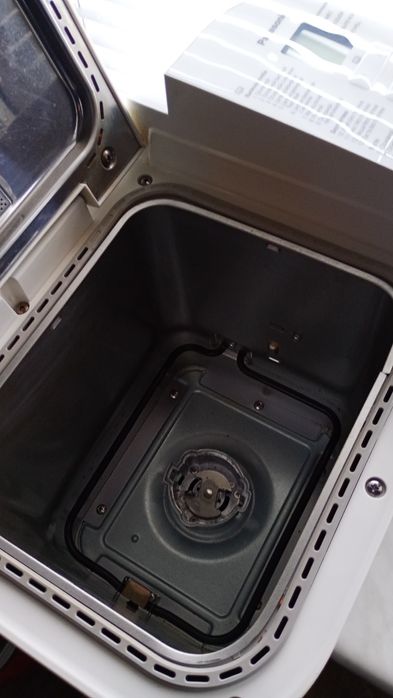 Побутова хлібопічка Panasonic SD-B2510WTS