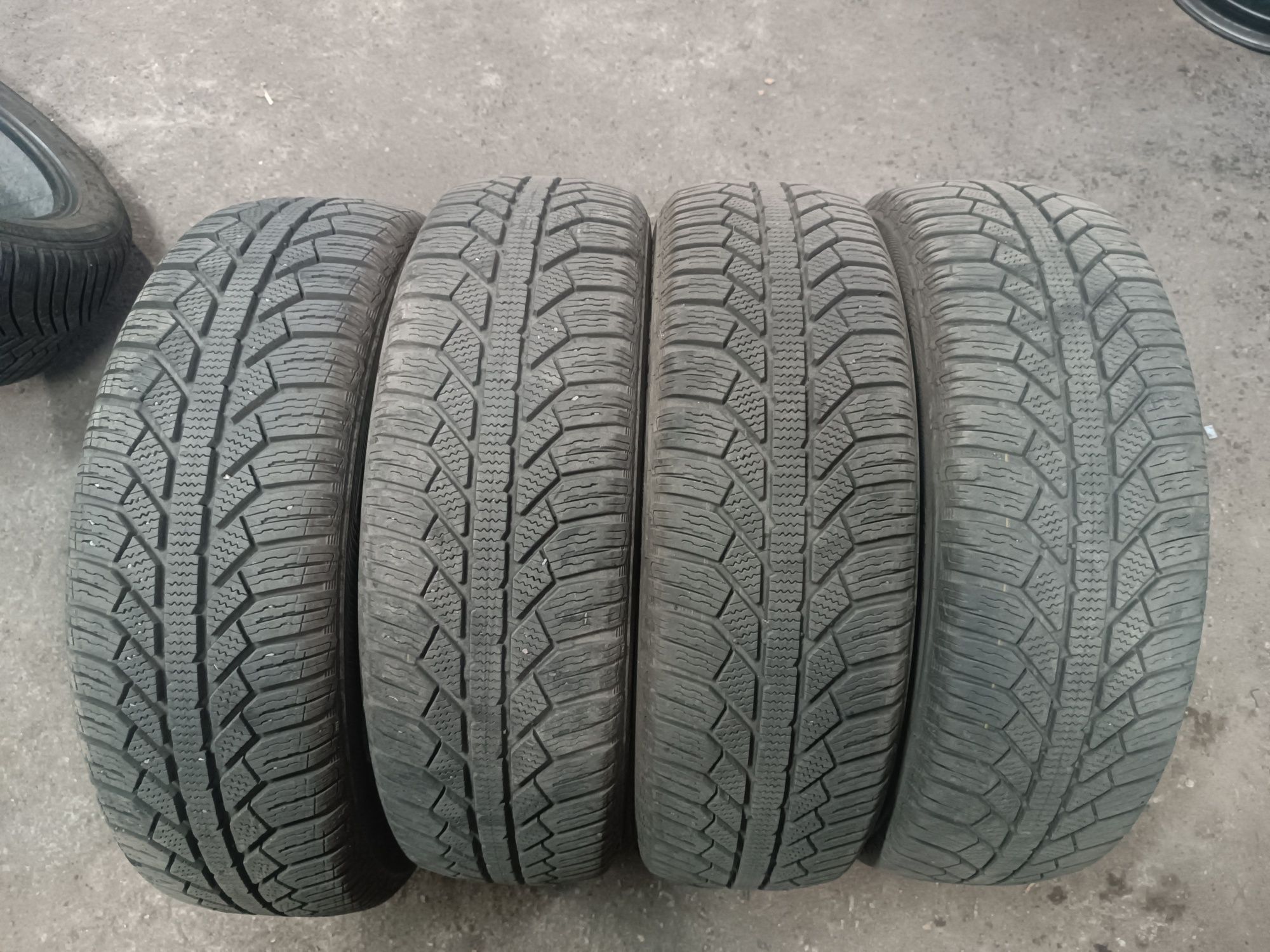 175/65R15 komplet opon zimowych Semperit 2018f