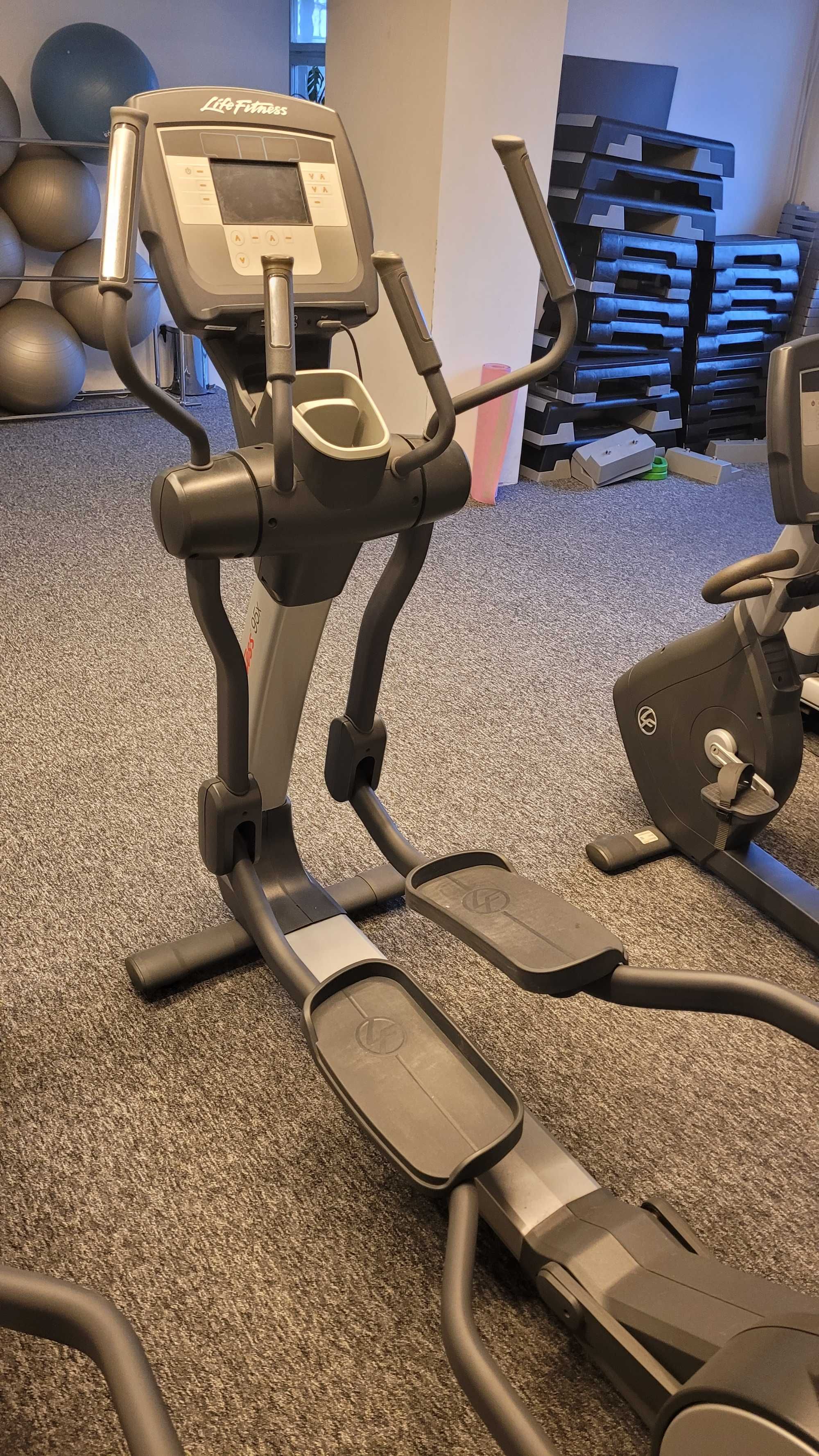 Life fitness 95x inspire profesjonalny crosstrainer orbitrek trenażer