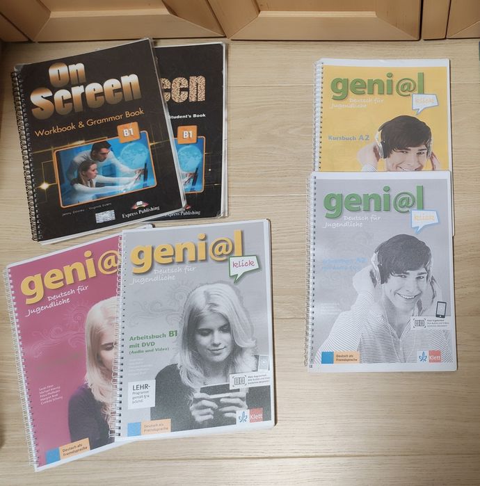 Англійська та німецька (genial, on screen, prime time)