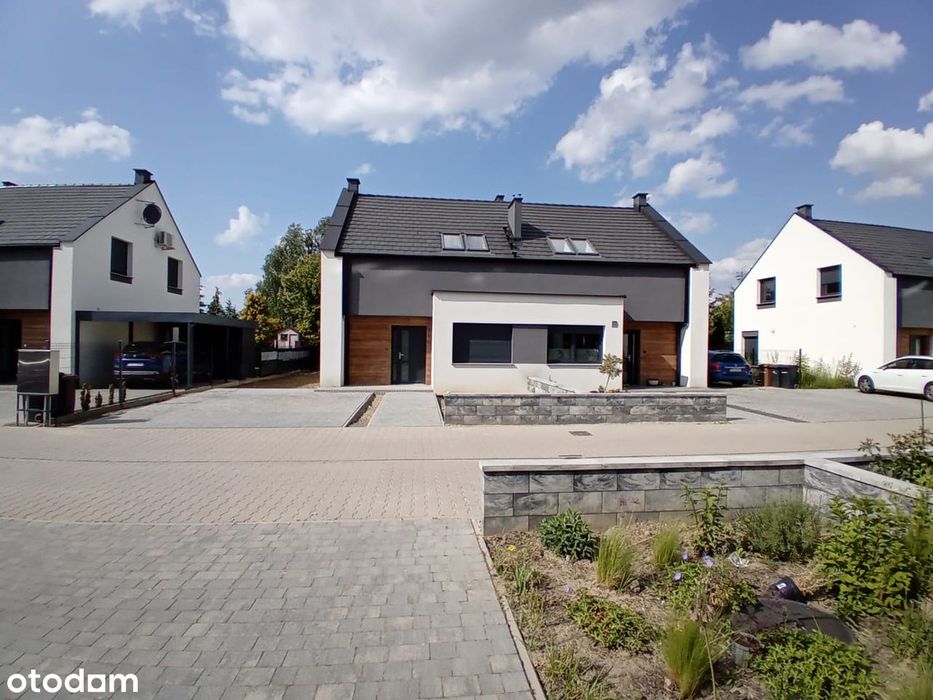 Nowoczesny dom  w spokojnej okolicy