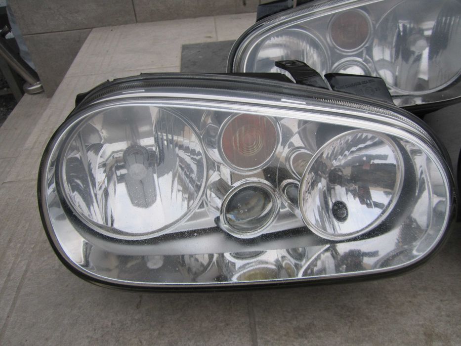 Lampy przednie przód Vw Golf 4 prawa,lewa HALOGEN IDEAŁ orginał