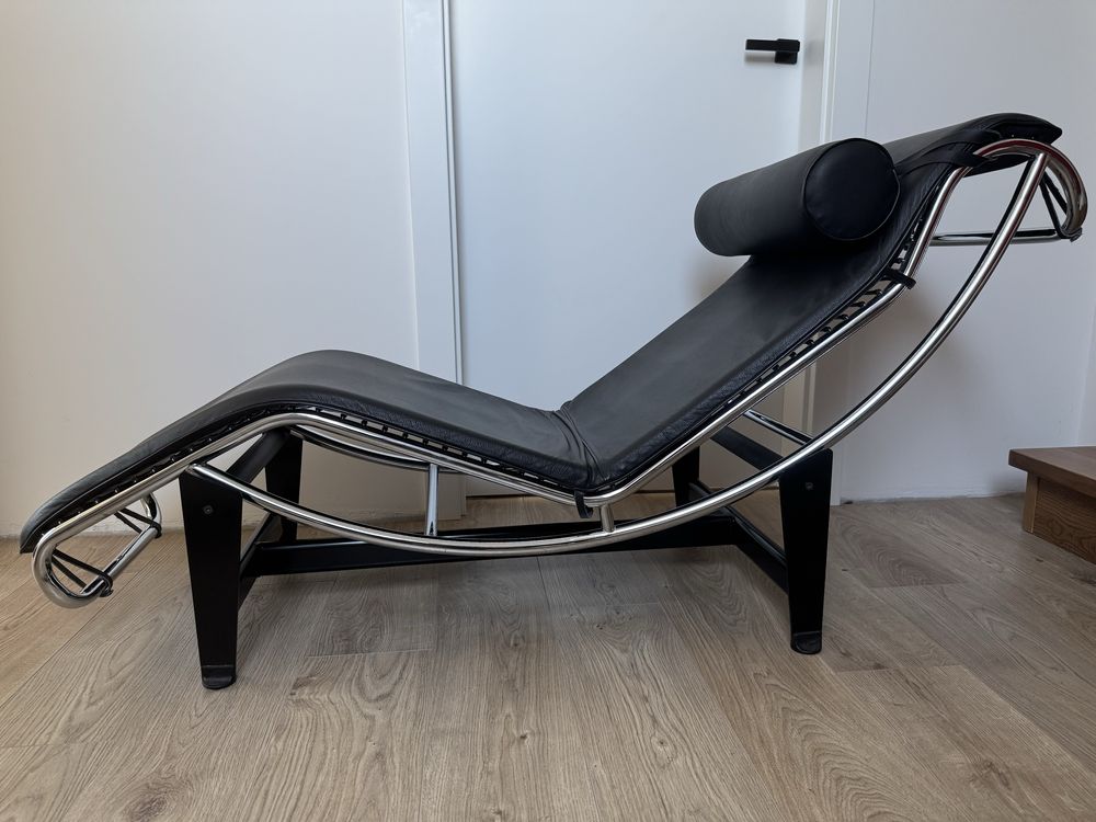 Szezlong skórzany LC4 Corbusier