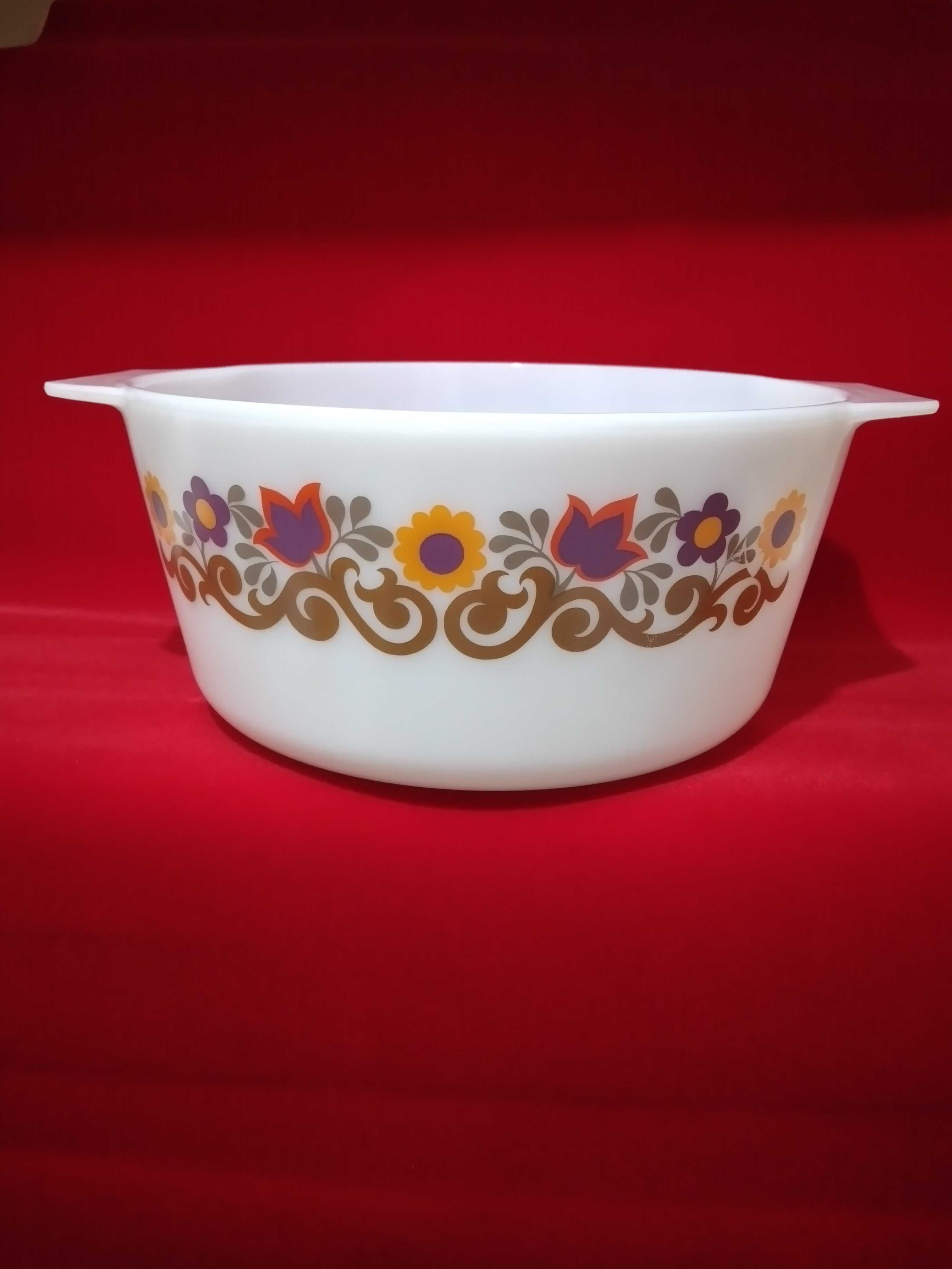 Pyrex lindo vintage