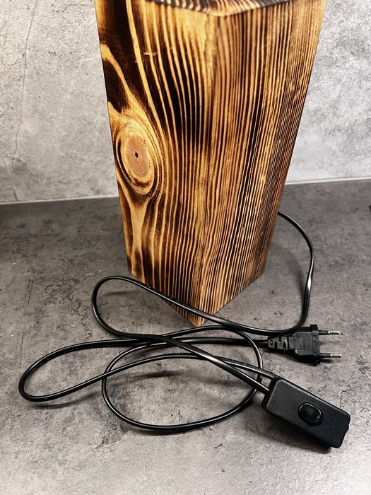 Lampa / Lampka z drewna do biura, salonu, sypialni recznie wykonana.