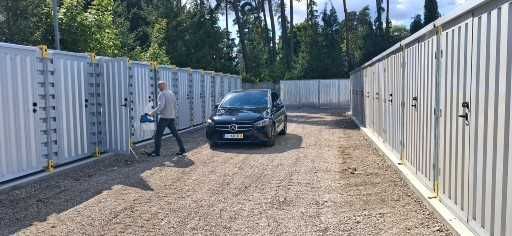 wynajmę garaż na dwa auta * magazyn * boks *