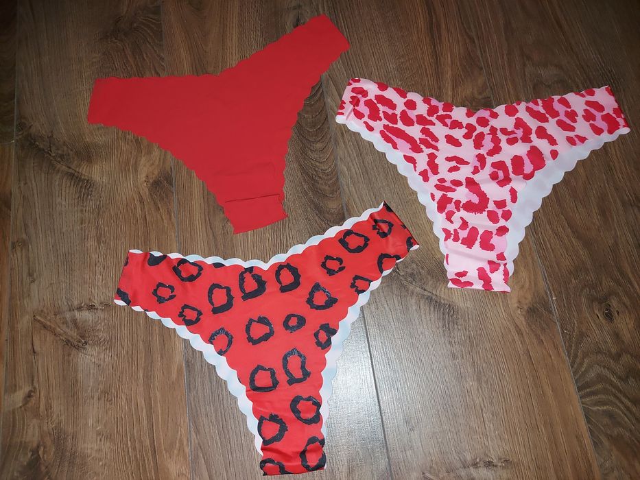 Сексуальные женские трусики красные, кружевные, с бусинками, доступом