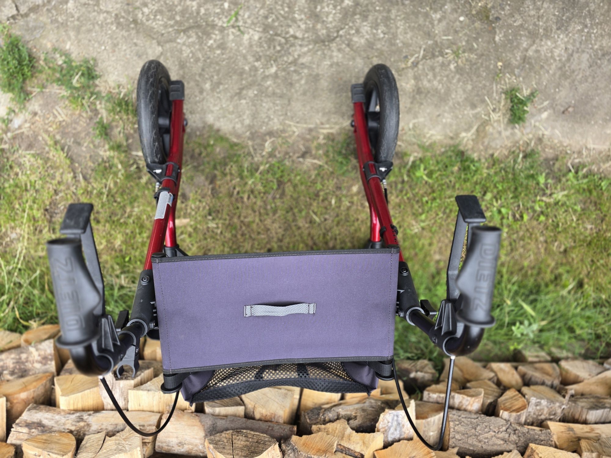 Terenowy rollator firmowy chodzik balkonik na cichych gumowych, pompow