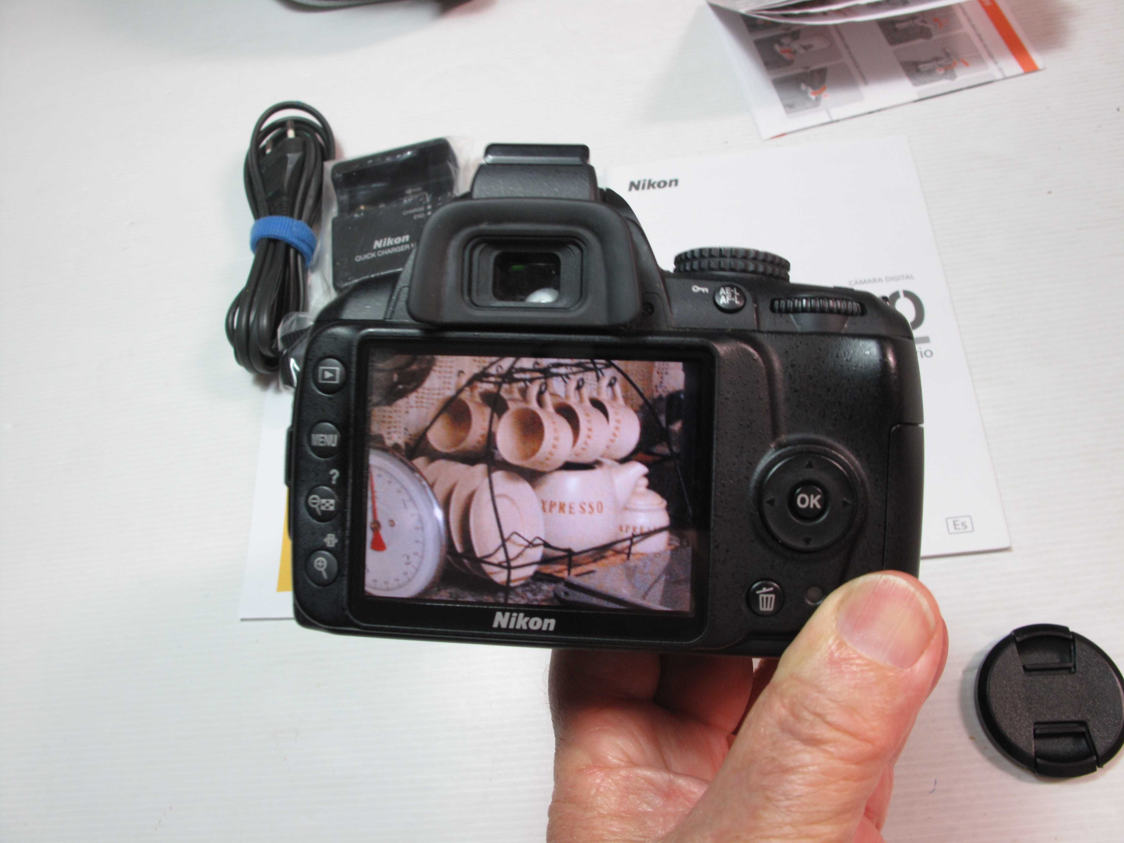 Nikon 3000D + 18-55mm só 5 mil disparos na bolsa com acessórios