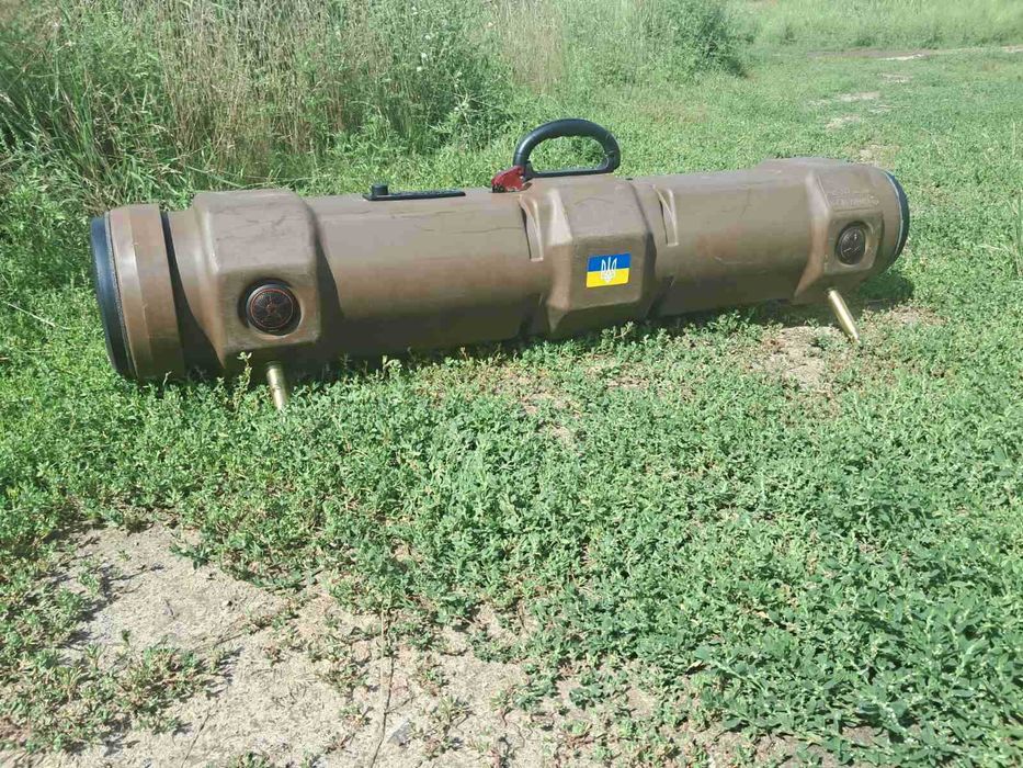 Музичний центр “Bazuka” EDGE" з тубусу від порохового заряду