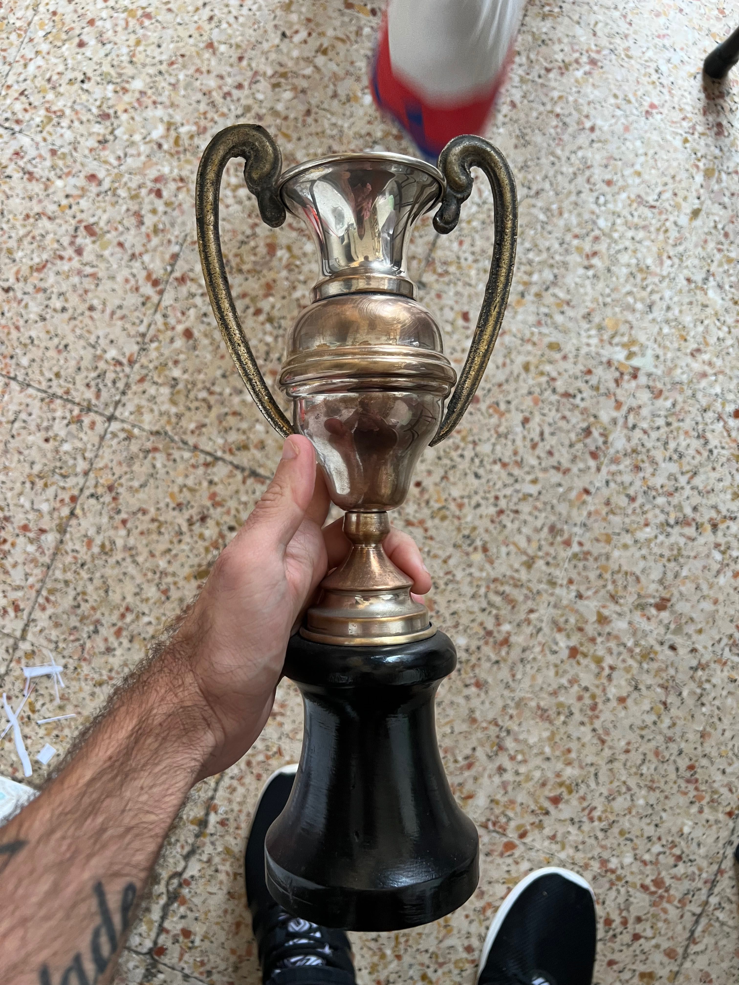 Varios trofeus tacas usadas venda