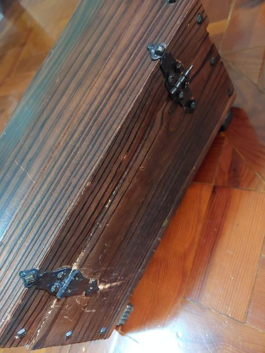 Arca de madeira nobre vintage