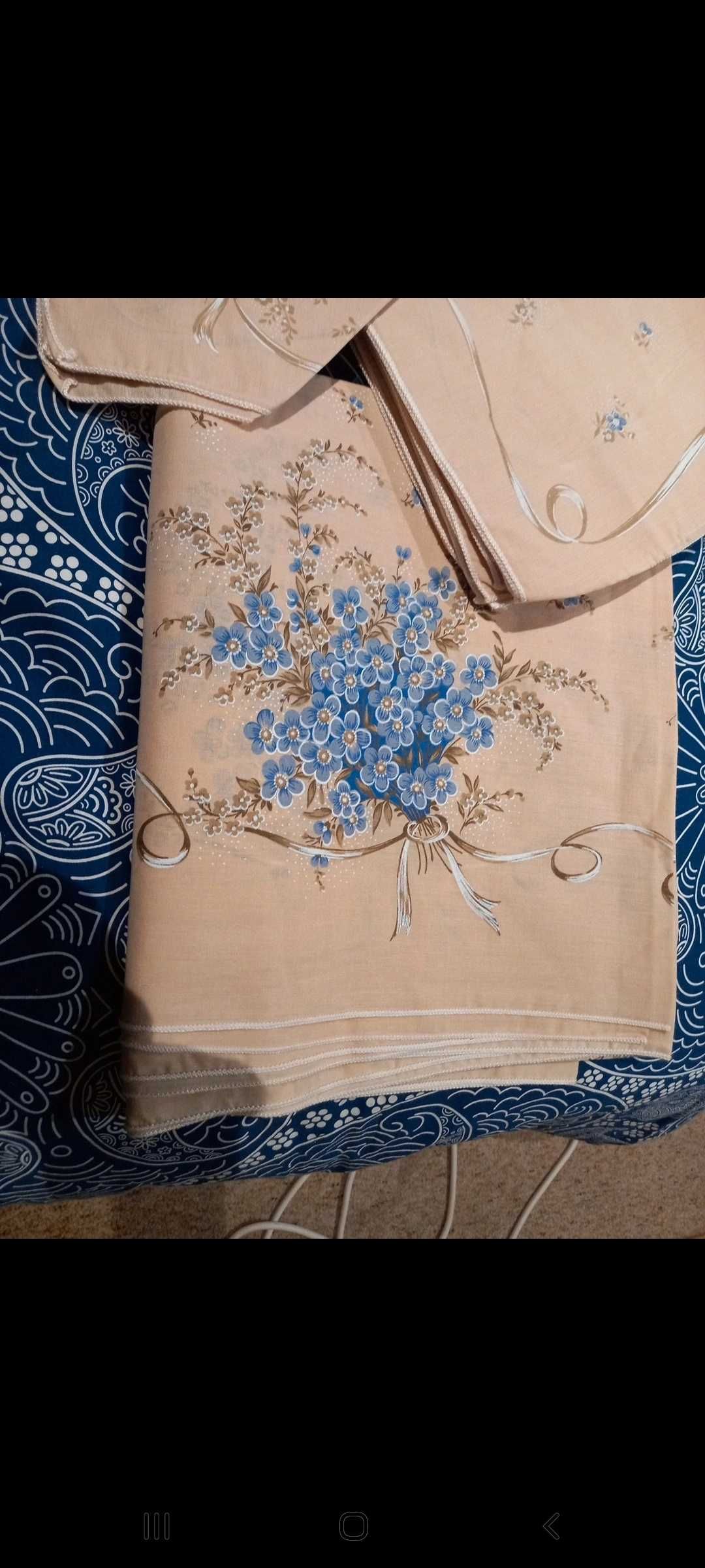 Conjunto de toalha de mesa e 12 guardanapos - Local