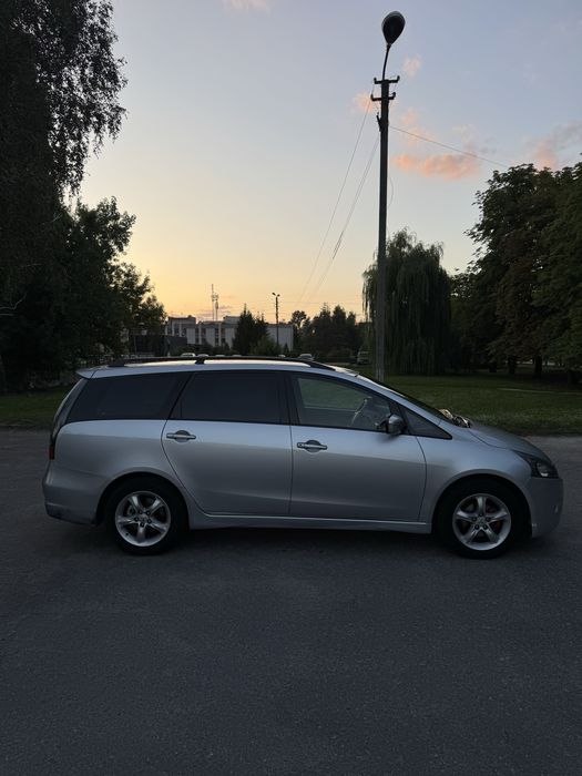 Mitsubishi Grandis 2.4 АКПП Газ/Бензин