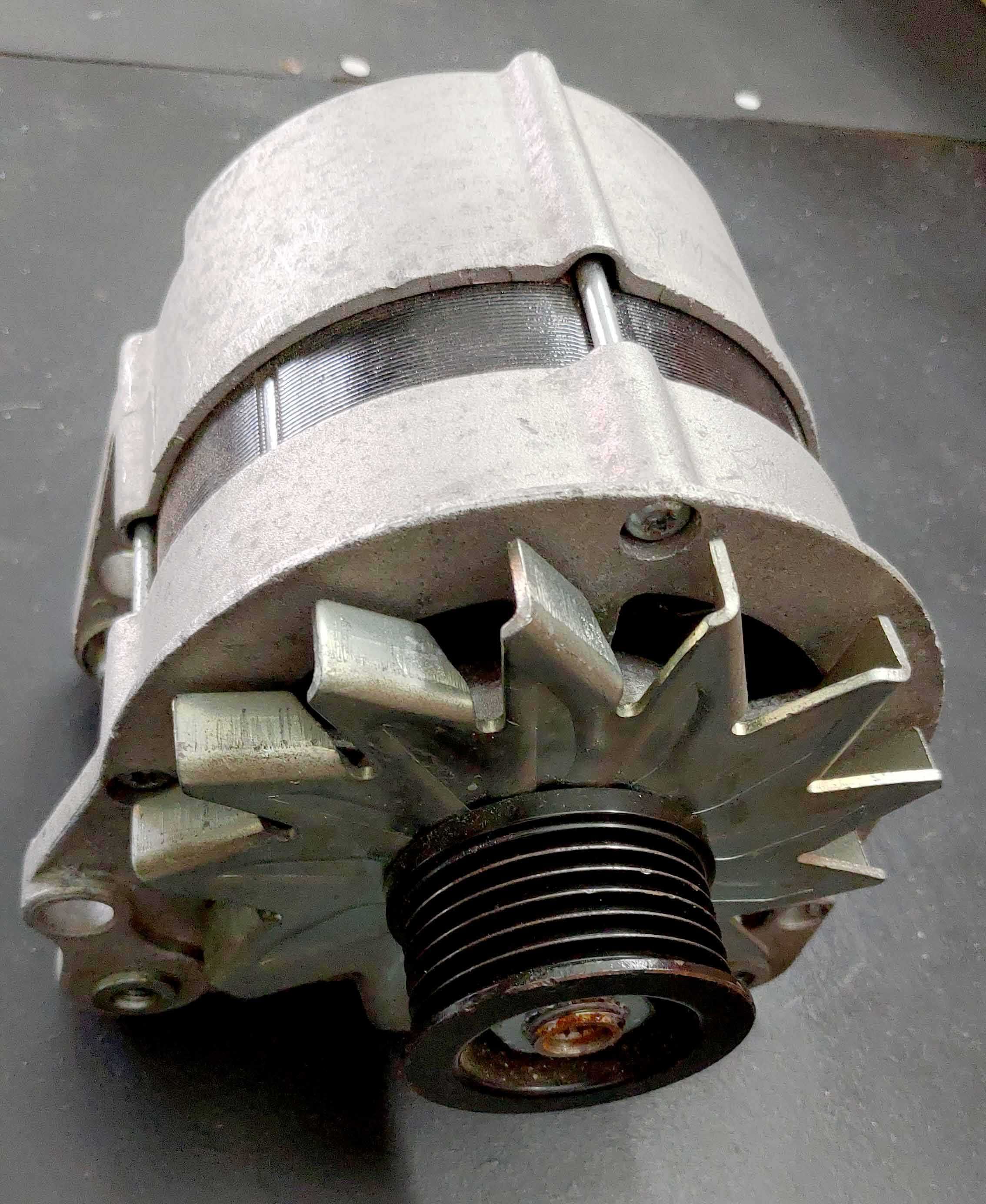 Alternador Audi/VW/Seat/Skoda 90A (Como novo)