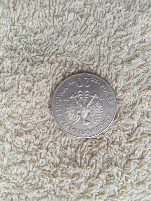 Sprzedam monetę Marceli Nowotko w dobrym stanie
