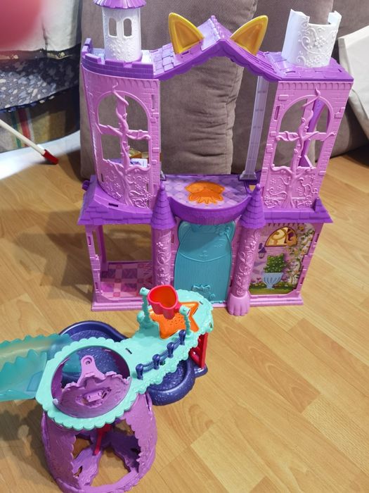 Domek dla lalek Enchatimals Królewski Pałac