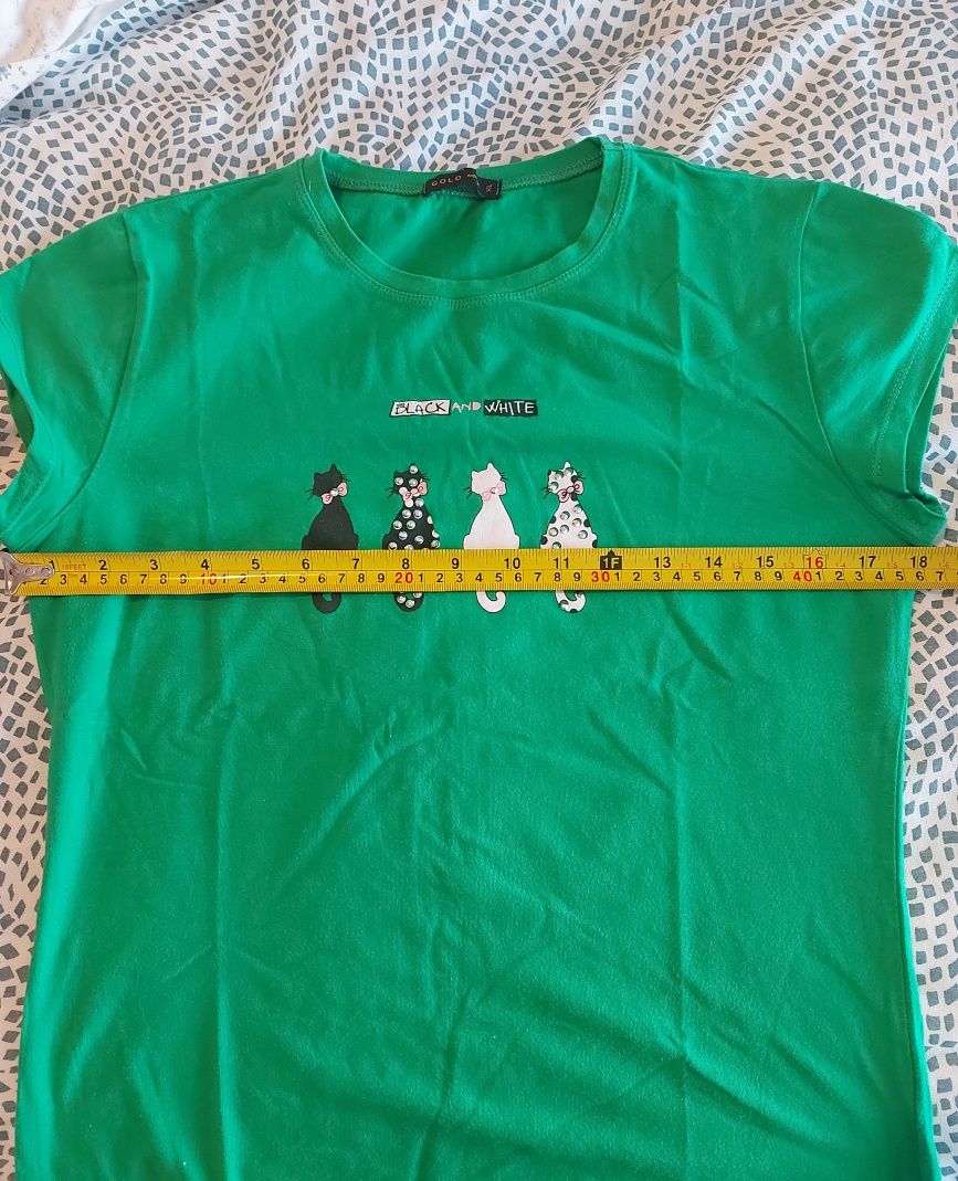 T-shirt verde com gatinhos | XL