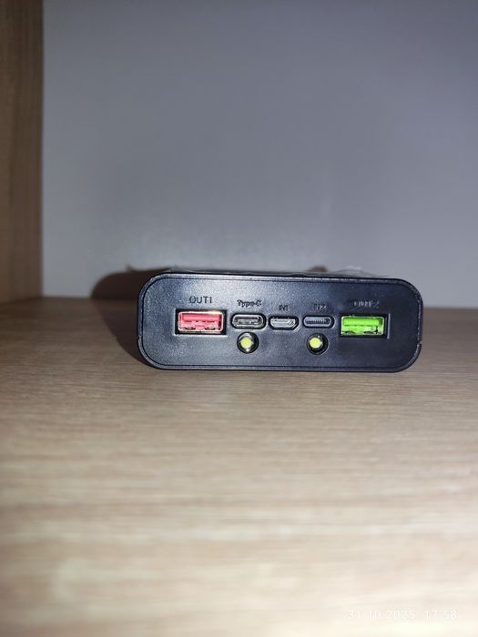 (новий) павербанк  на 30 000