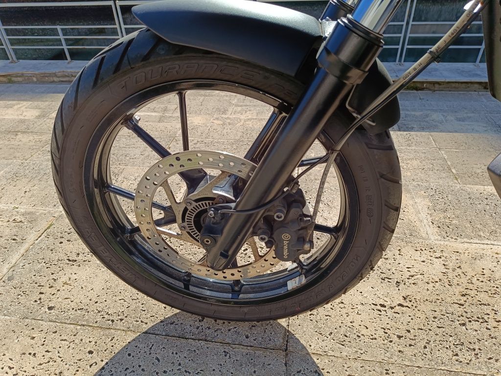 BMW G 650 GS em excelente estado de 2016

Excelente estado pronta p