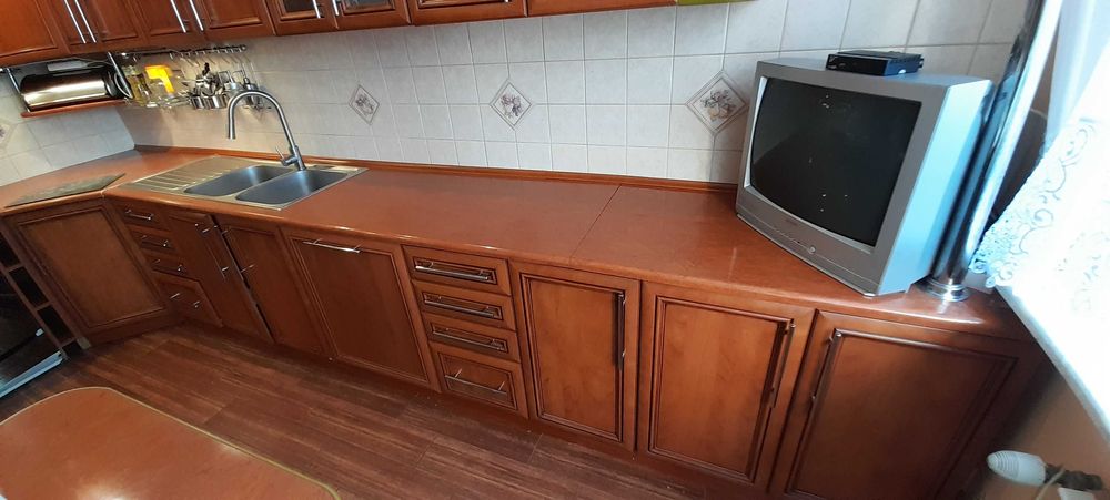 Szafki kuchenne duży komplet + stół z krzesłami i AGD