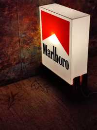 Marlboro reklama podświetlanaa