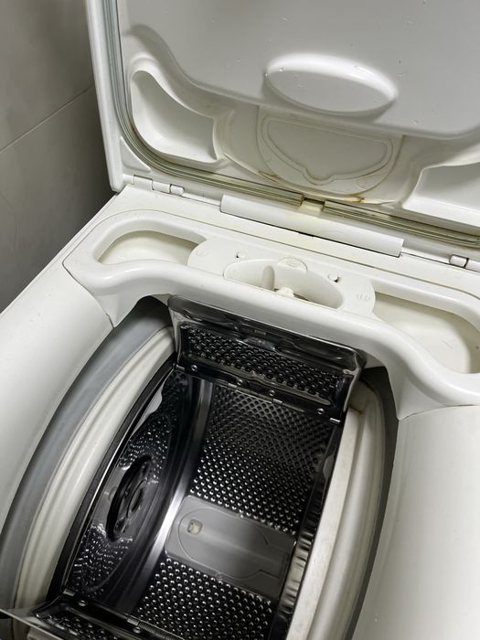 Стиральная машинка вертикальной загрузки Zanussi ZWQ 5101