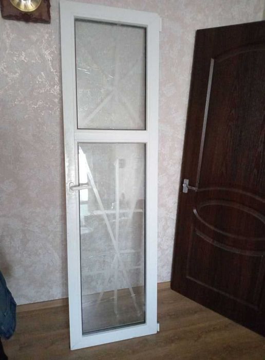 Балконная металлопластиковая дверь