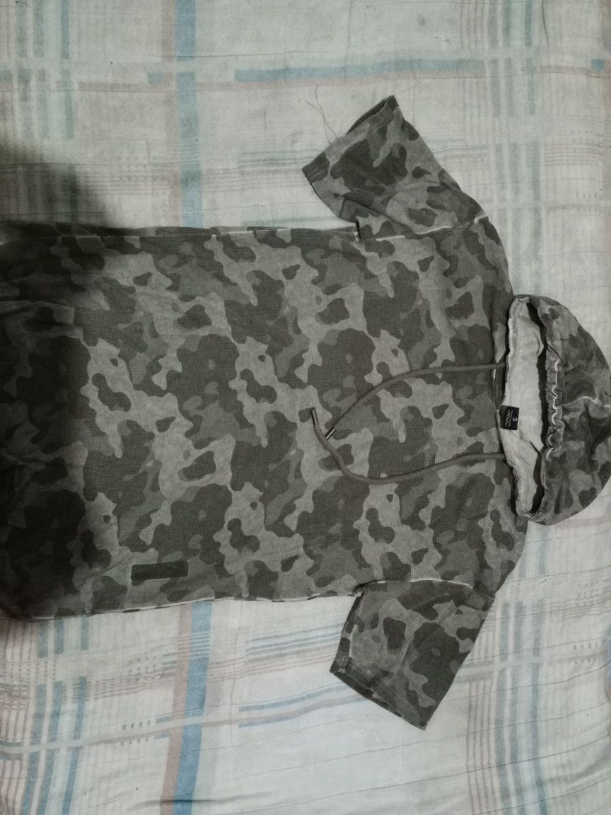 Camisas em ótimo estado