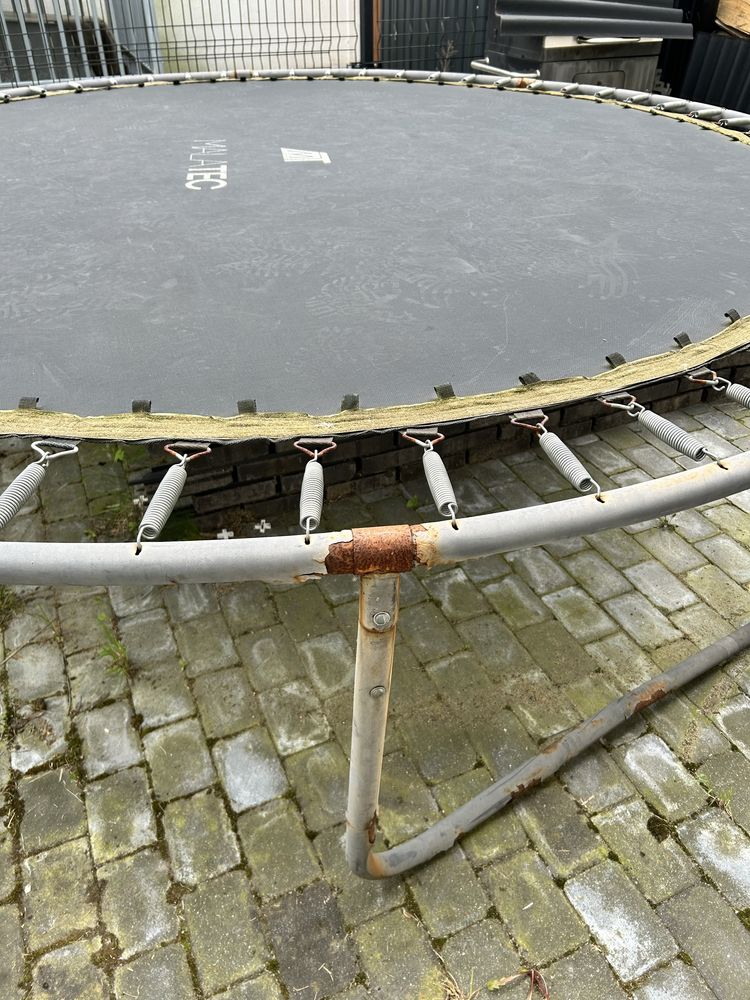 Sportowa trampolina Maltec do renowacji srednica 304cm