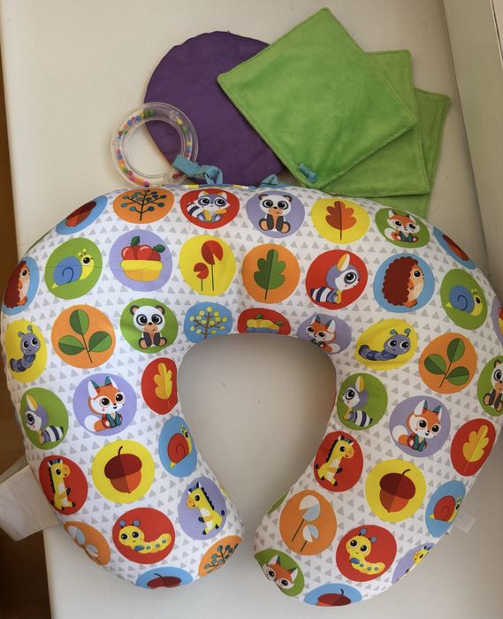 Подушка-ігровий центр Chicco (для тримання голови Чикко)