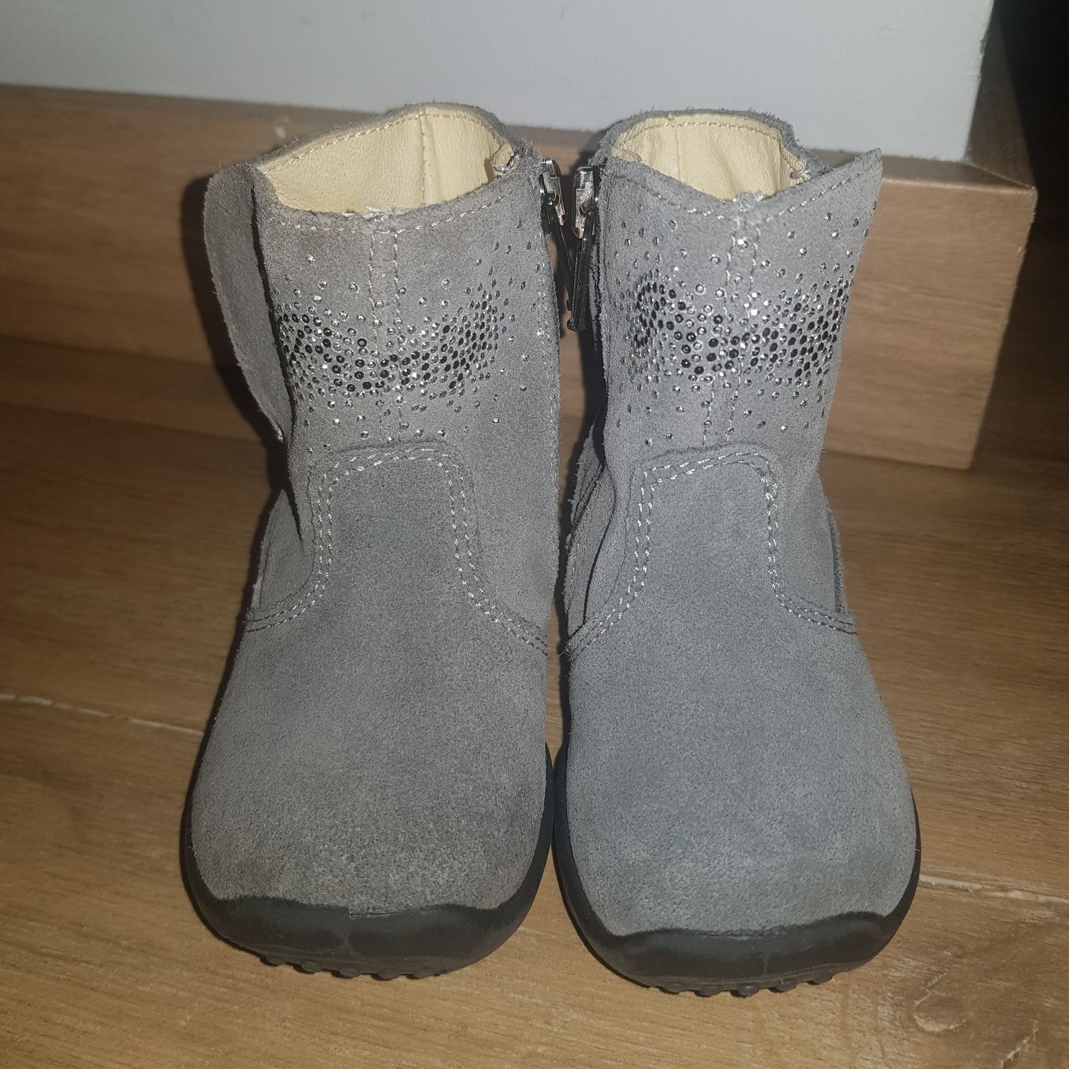 Buty primigi 19 dziewczęce