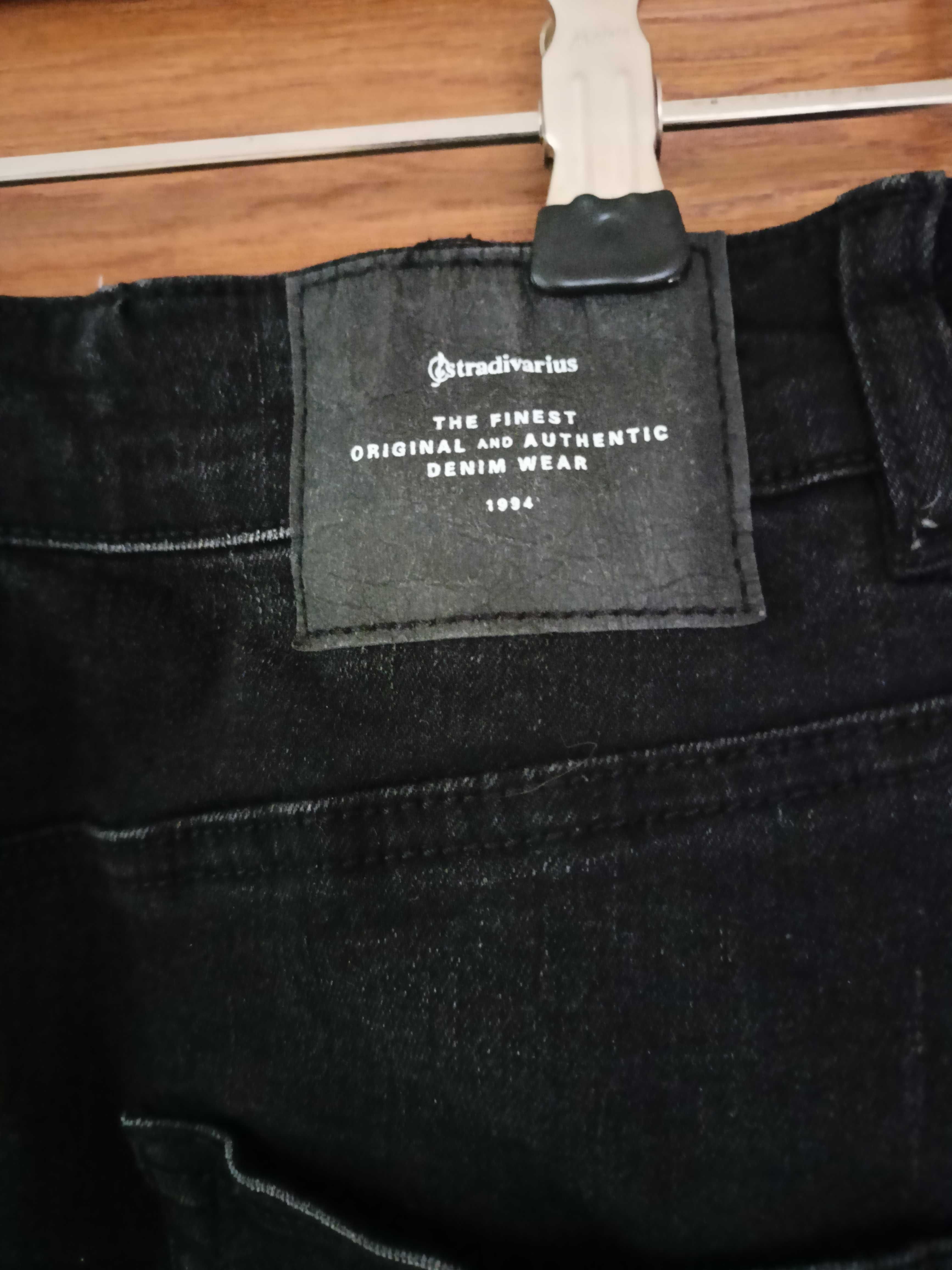 Spódnica jeans czarna M/38 Stardivarius