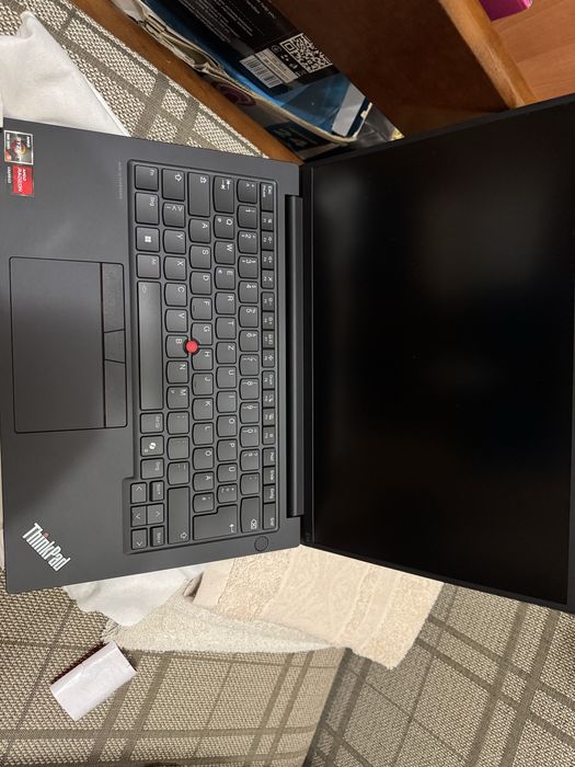 ThinkPad E14 6-го покоління (AMD)
