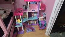 Domek dla lalek Barbie Dreamhause z windą i samochodem 100