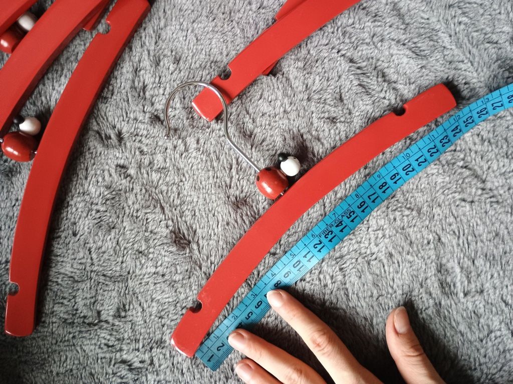 Wieszaki dla dzieci biedronki 12 sztuk