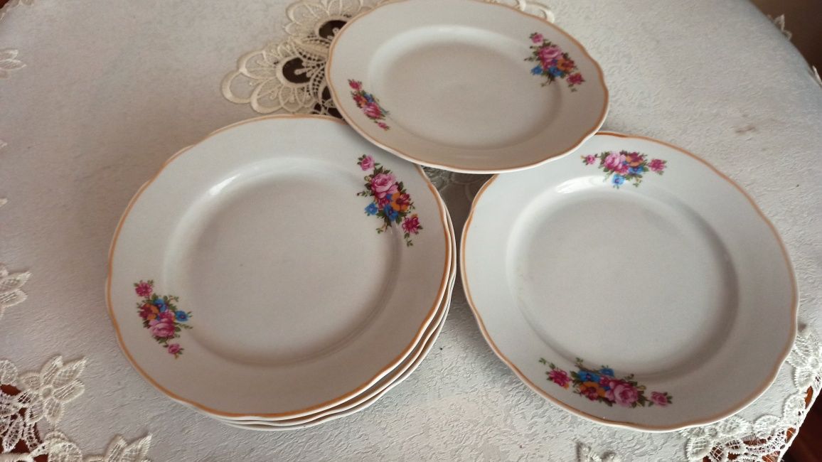 Talerzyki deserowe do ciasta podstawki do filiżanek porcelana sygnowan