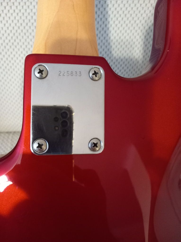 GITARA Tokai Jazz sound bass